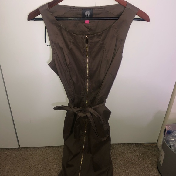 Vince Camuto Dresses & Skirts - Vince camuto dress with belt Vince Camuto Dresses & Skirts - Vince camuto dress with belt